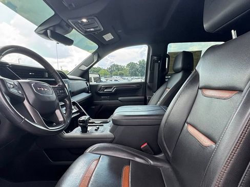 Used 2023 GMC Sierra 1500 AT4 w/ Technology Package AWD/4WD image 17