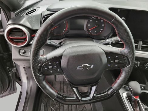 Used 2024 Chevrolet Trax RS w/ Driver Confidence Package image 5