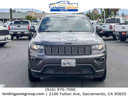 Used 2020 Jeep Grand Cherokee Altitude RWD image 6