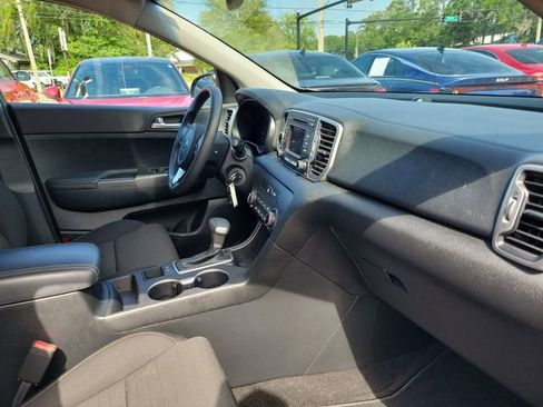 Used 2018 Kia Sportage LX FWD image 32