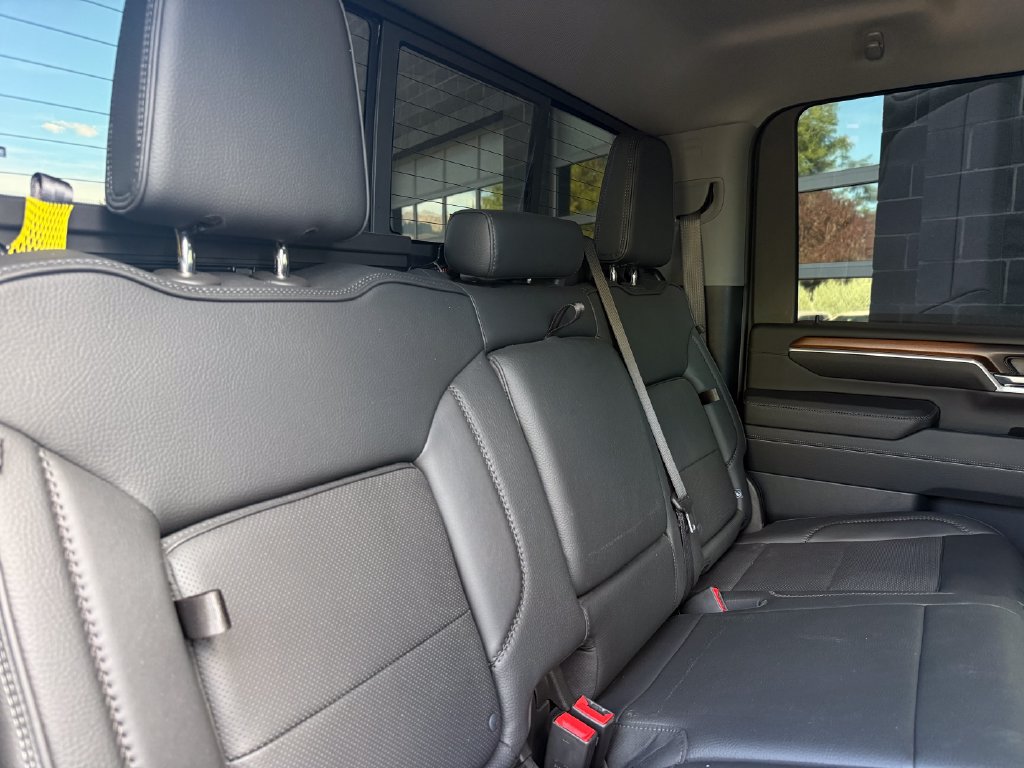 Used 2025 GMC Sierra 3500 Denali w/ Denali Reserve Package AWD/4WD image 45