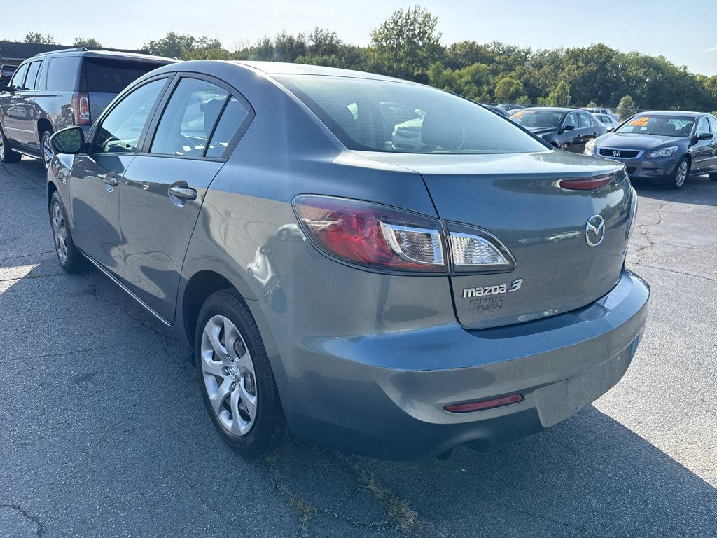 Used 2013 MAZDA MAZDA3 i Sport FWD image 8
