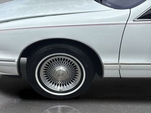 Used 1996 Chevrolet Caprice SS RWD image 30