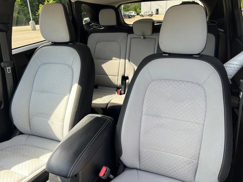 Used 2023 Ford Escape Active w/ Tech Pack #1 AWD/4WD image 21
