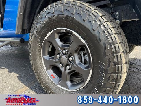Used 2022 Jeep Gladiator Rubicon w/ LED Lighting Group AWD/4WD image 8