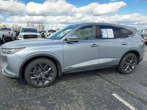 Used 2023 Acura MDX SH-AWD w/ Technology Package image 4