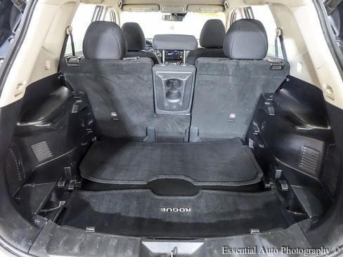 Used 2020 Nissan Rogue SV AWD/4WD image 26