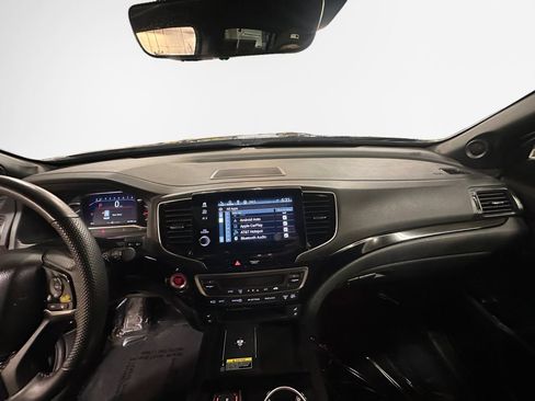 Used 2025 Honda Passport Black Edition image 23