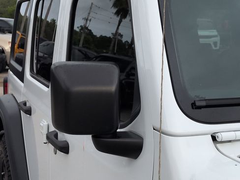 Used 2022 Jeep Wrangler Unlimited Sport AWD/4WD image 12