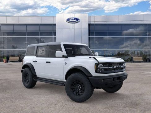 New 2026 Ford Bronco Outer Banks w/ Sasquatch Package AWD/4WD image 7