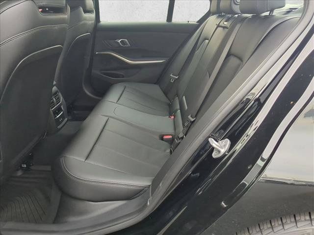 Used 2026 BMW 330i Sedan w/ Convenience Package RWD image 16