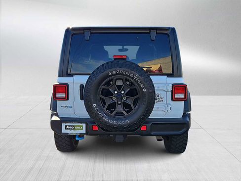 Used 2023 Jeep Wrangler Unlimited w/ Cold Weather Group image 7
