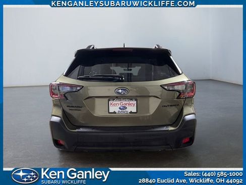 Used 2023 Subaru Outback Onyx Edition image 4