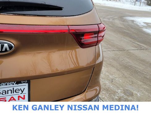 Used 2020 Kia Sportage LX image 15