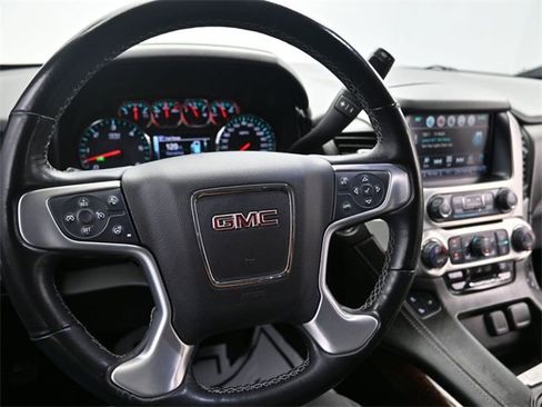 Used 2020 GMC Yukon SLT w/ Premium Edition image 13