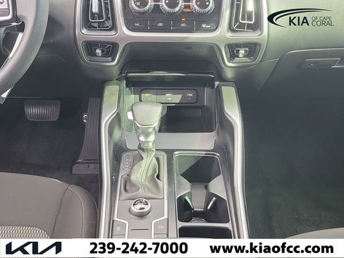 Certified 2022 Kia Sorento LX image 20