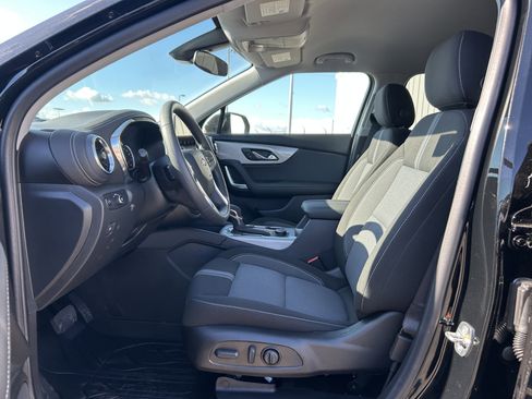 New 2025 Chevrolet Blazer LT w/ Midnight/Sport Edition image 4