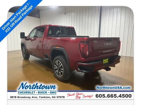 Used 2023 GMC Sierra 2500 AT4 w/ AT4 Preferred Package image 3