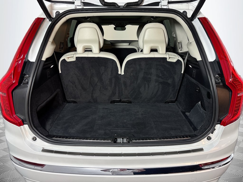 Used 2024 Volvo XC90 B6 Plus AWD/4WD image 27