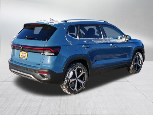 New 2026 Volkswagen Taos SEL image 3