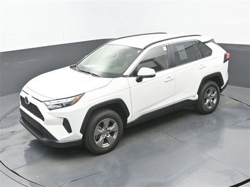 Used 2023 Toyota RAV4 XLE image 32
