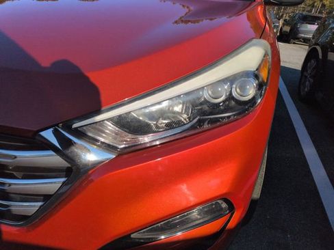 Used 2017 Hyundai Tucson Limited image 4