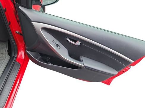 Used 2013 Hyundai Elantra GT w/ Style Pkg FWD image 12