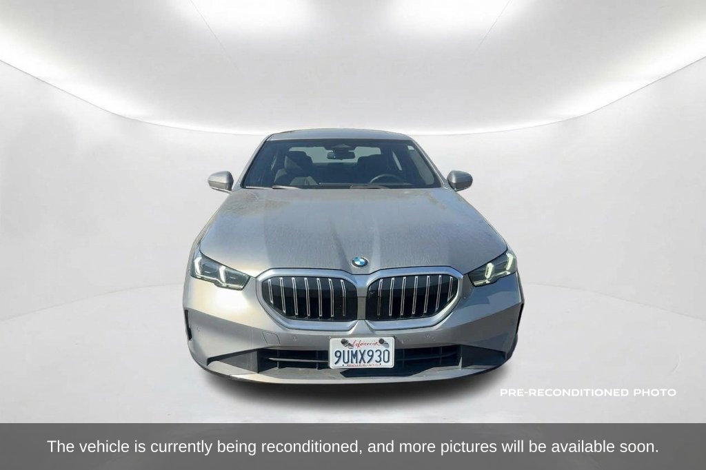Used 2026 BMW 530i RWD image 2