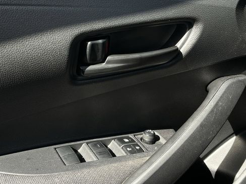 Used 2023 Toyota Corolla LE image 21