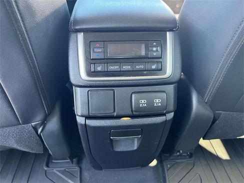 Used 2022 Subaru Ascent Limited image 14