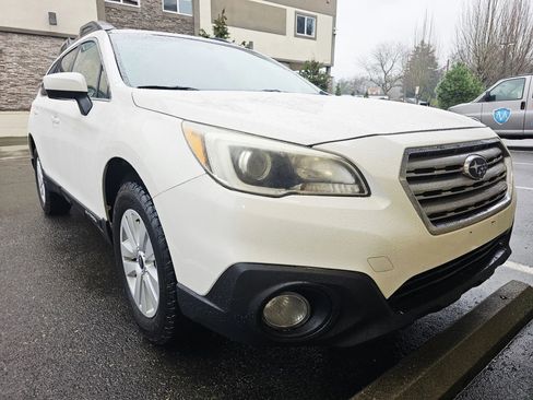 Used 2015 Subaru Outback 2.5i Premium AWD/4WD image 7