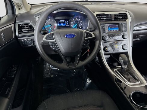 Used 2016 Ford Fusion SE image 17