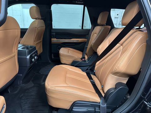 Used 2022 Ford Expedition Platinum AWD/4WD image 22