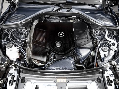 Certified 2026 Mercedes-Benz GLC 300 image 3