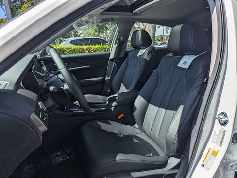 New 2025 Acura Integra image 6