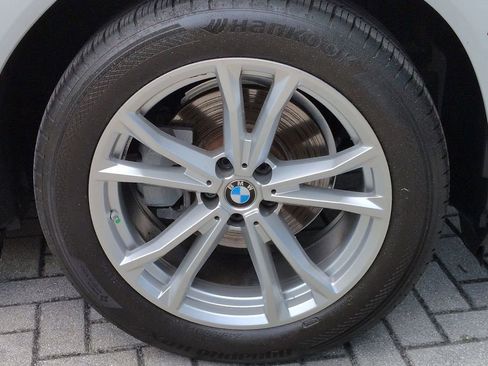 New 2025 BMW X3 xDrive30i w/ Convenience Package image 11