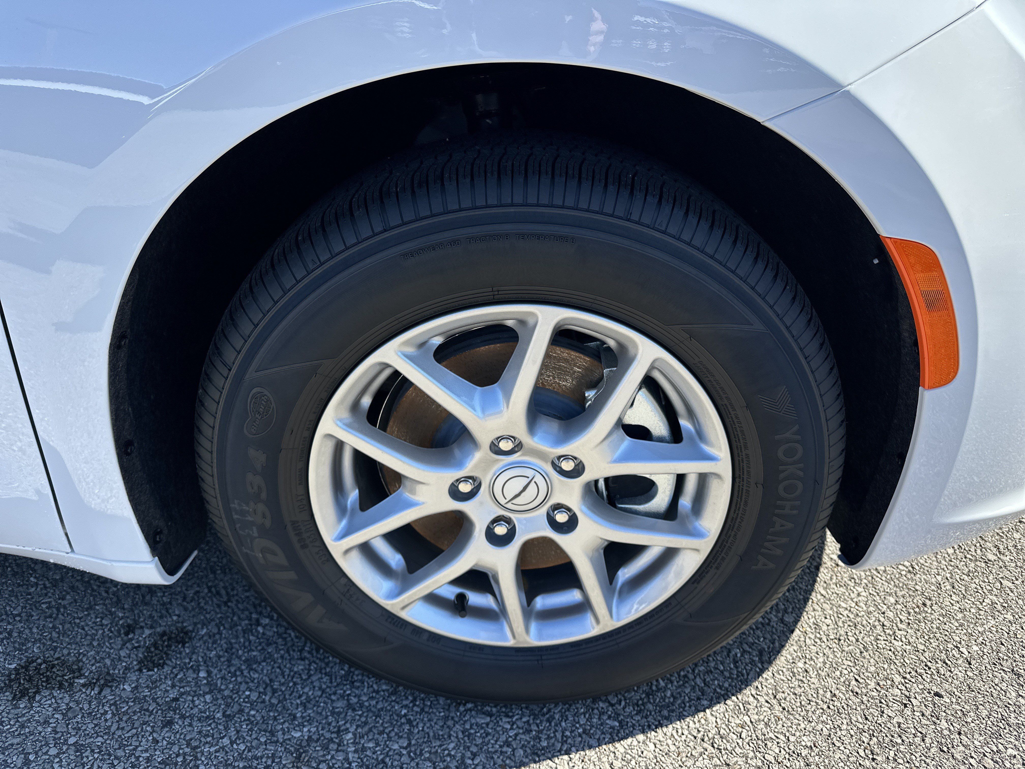 New 2026 Chrysler Pacifica Select FWD image 14