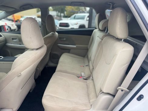 Used 2014 Toyota Prius V Two image 12