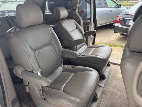 Used 2004 Toyota Sienna FWD image 16