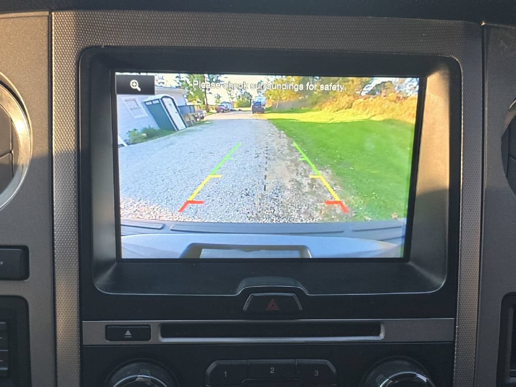 Used 2015 Ford Expedition XLT w/ Equipment Group 202A AWD/4WD image 21