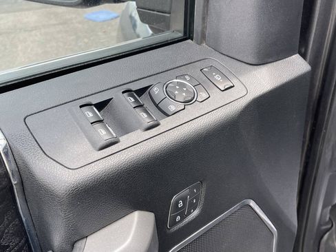 Used 2019 Ford F350 Platinum w/ Platinum Ultimate Package AWD/4WD image 9