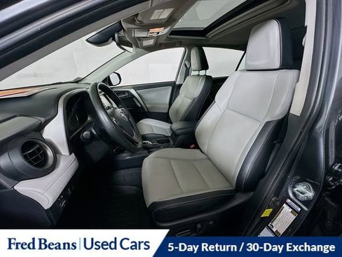 Used 2018 Toyota RAV4 Limited w/ Carpet Mat Package AWD/4WD image 26