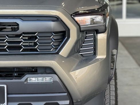 New 2025 Toyota Tacoma TRD Off-Road image 5