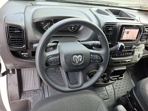 Used 2025 RAM ProMaster 3500 FWD image 11