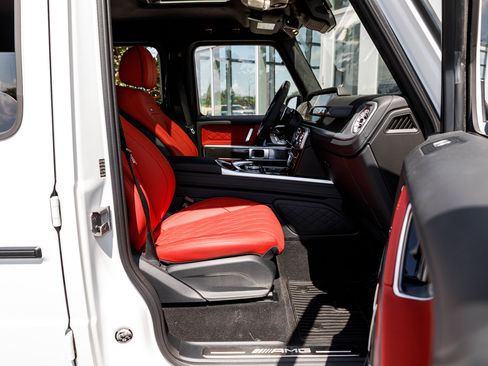 Used 2024 Mercedes-Benz G 63 AMG 4MATIC image 32