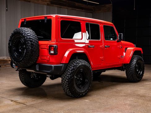 Used 2025 Jeep Wrangler Sport S image 10