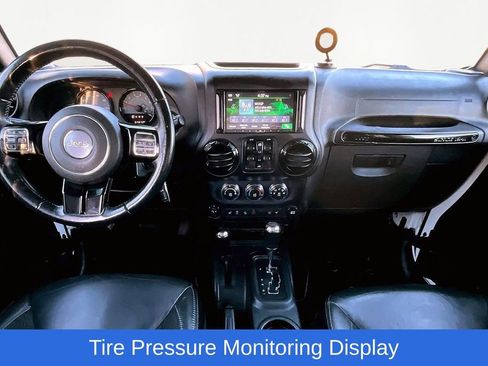 Used 2017 Jeep Wrangler Unlimited Sahara image 12