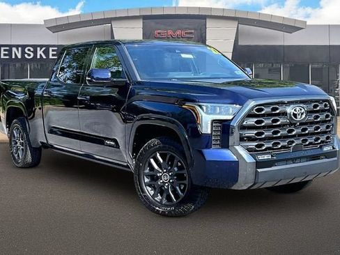 Used 2022 Toyota Tundra Platinum w/ Advanced Package AWD/4WD image 12