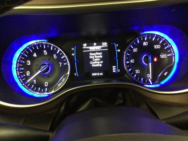 Used 2022 Chrysler Voyager LX FWD image 24