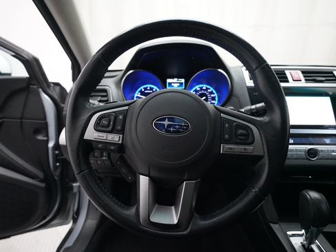Used 2017 Subaru Outback 2.5i Limited AWD/4WD image 4